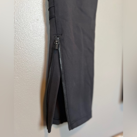 Lot of 2 Athleta pants, size 6/ medium - Picture 8 of 9